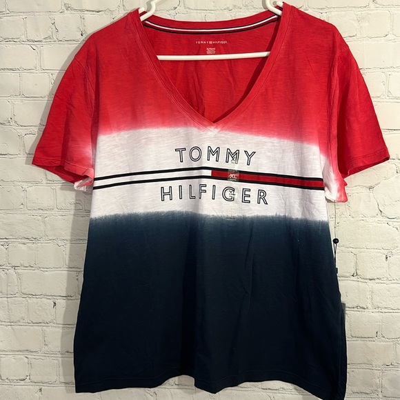 Tommy Hilfiger Tops - Tommy Hilfiger graphic lightweight tee